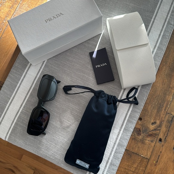 Prada PR 17WS Black - Picture 2 of 7